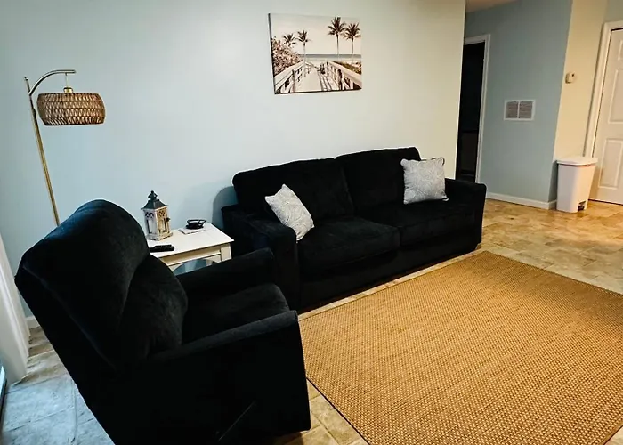 Cozy Walking Distance From With Private Patio Ocean City